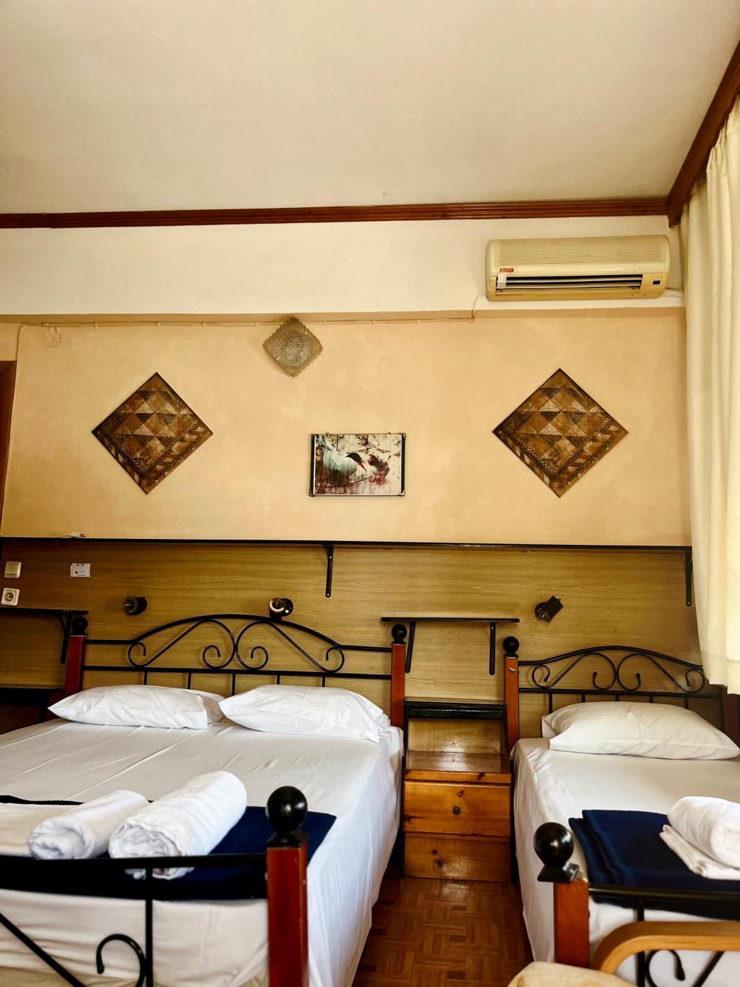 Hotel Holiday Keramoti  Bagian luar foto
