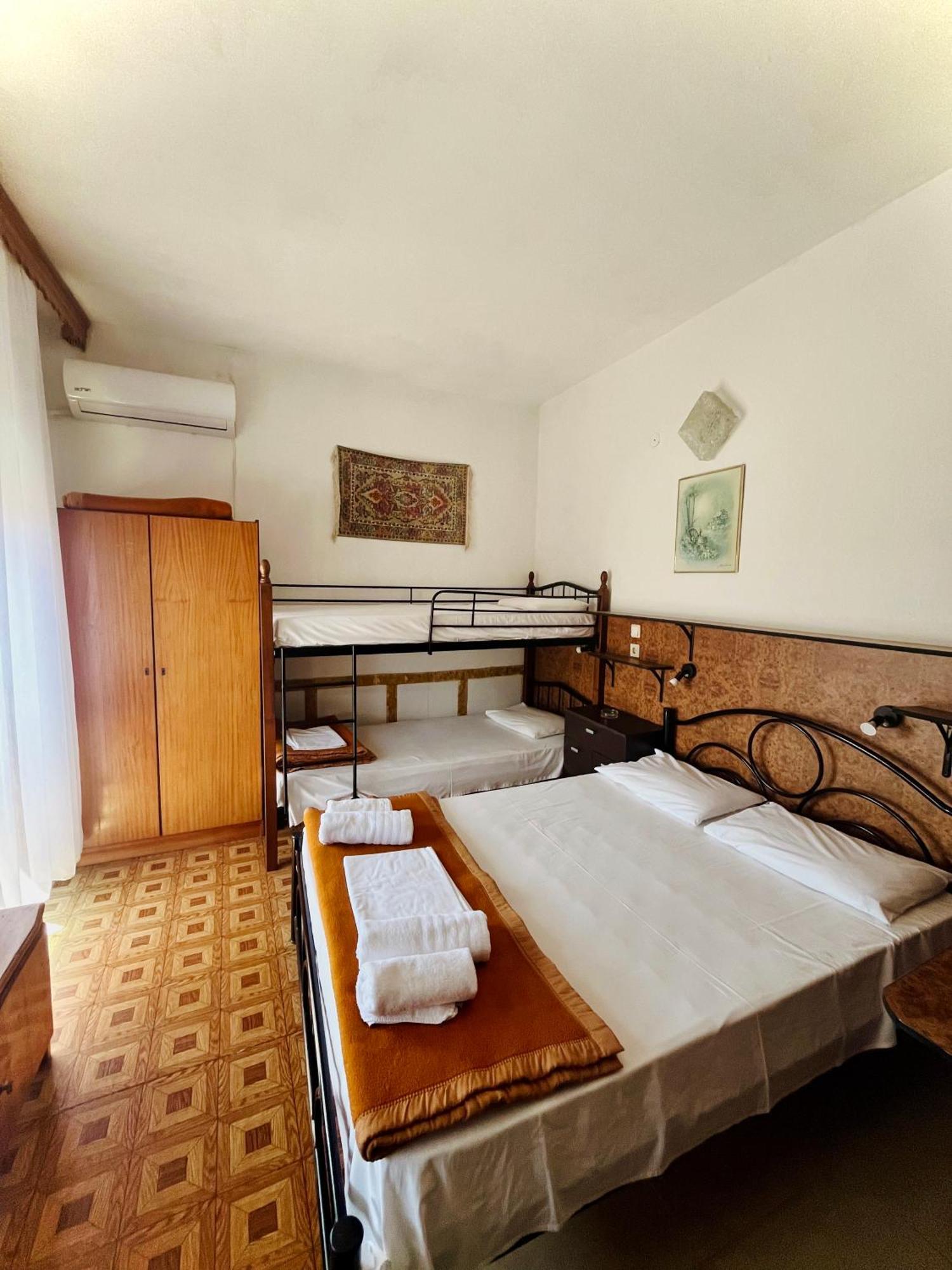 Hotel Holiday Keramoti  Bagian luar foto