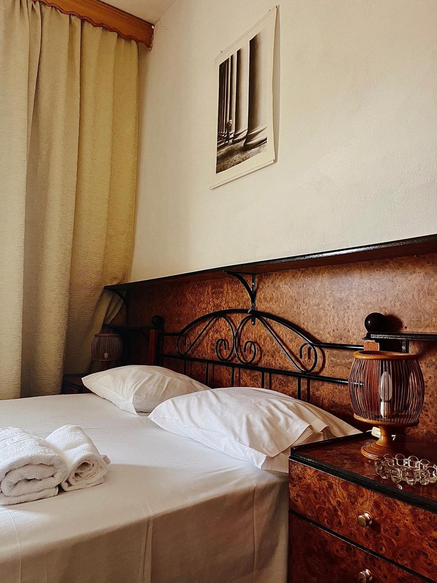 Hotel Holiday Keramoti  Bagian luar foto